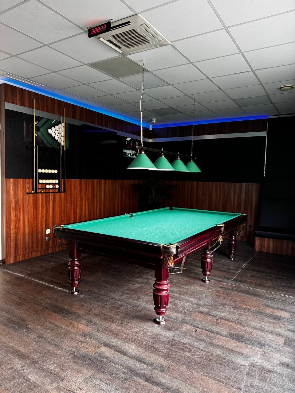 Billard Club Lounge